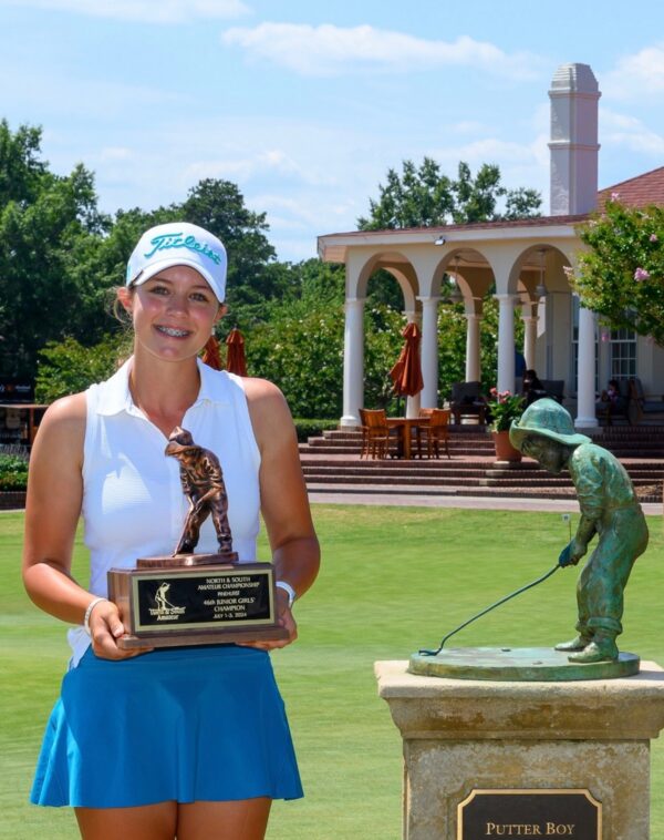 Hallietrophies