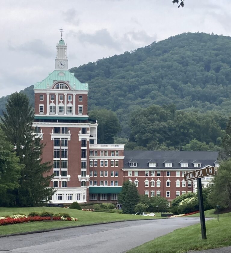 The Homestead offers world-class golf luxury in bucolic mountain setting