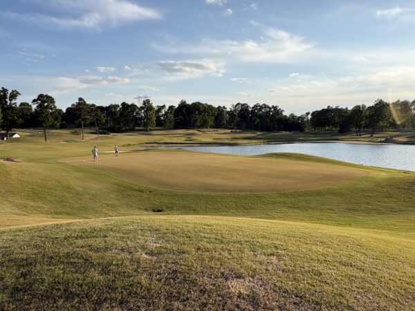 Holly Ridge putting